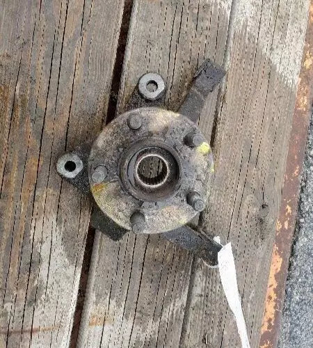 2002-2010 Chrysler PT Cruiser Driver Left Front Spindle Knuckle W/o Abs Oem - Used
