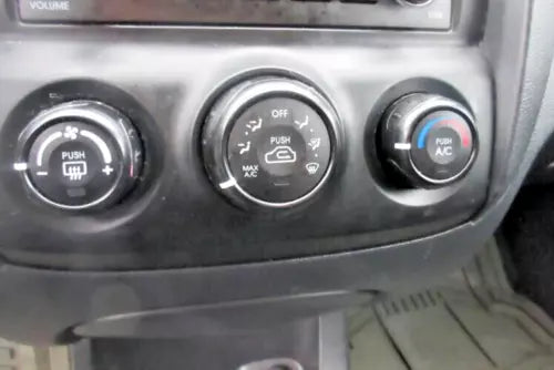 2005-2009 Kia Sportage A/C Heater Temperature Climate Control Assembly - Used OEM Auto Part