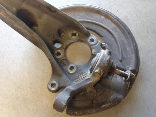 2000-2002 Jaguar S-Type Driver Left Front Spindle Knuckle OEM - Used