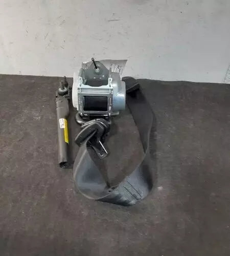 2018-2021 Ford Ecosport Front Left Driver Seat Belt Retractor Assembly Black Oem - Used