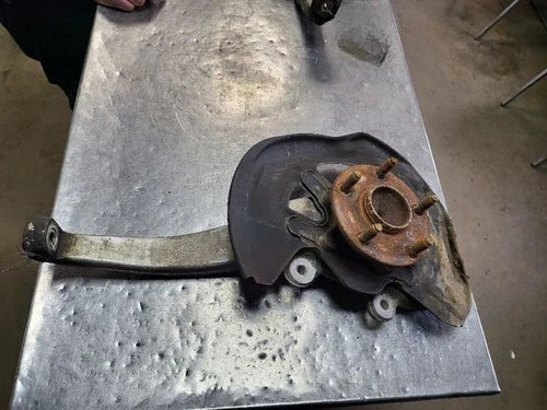 2006 Lexus GS300 Passenger Right Front Spindle Knuckle Assembly Oem - Used
