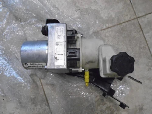 2011-2015 Dodge Charger,Chrysler 300 Power Steering Pump OEM - Used