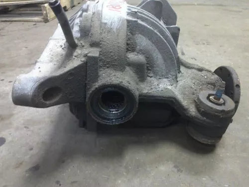 2002-2005 Ford Explorer Rear Axle Differential Carrier 3.73 Ratio With Warranty - Used OEM Auto Part