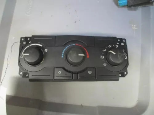 2005 Chrysler 300 Magnum A/C Heater Climate Temperature Control ID:4596494 USED OEM