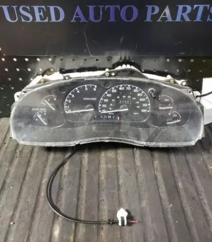 2001-2003 Ford Ranger Genuine Head Speedometer Gauges Cluster MPH Tachometer Oem - Used
