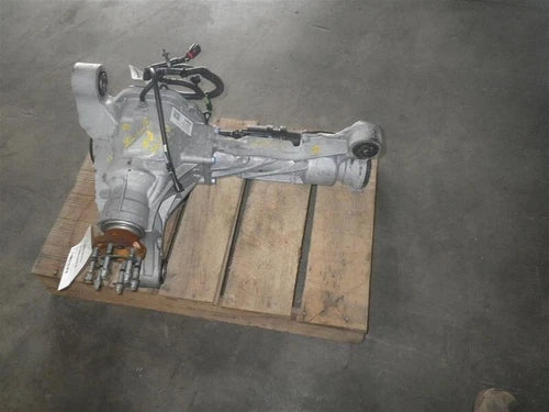 2023 Chevy Suburban 1500 Front Axle Differential Carrier Assembly 4X4 OEM - Used