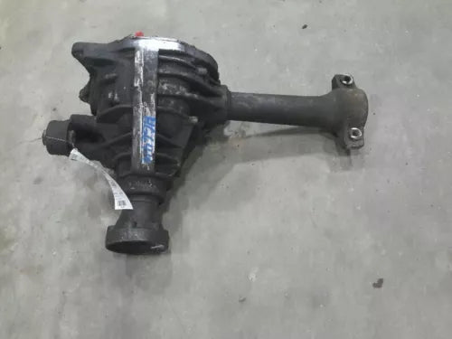 2002-2007 Jeep Liberty Front Axle Differential Carrier Assembly 3.73 Ratio OEM - Used