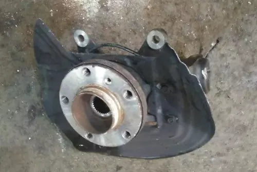 2004-2007 BMW X3 Passenger Right Front Spindle Knuckle - Used OEM Auto Part