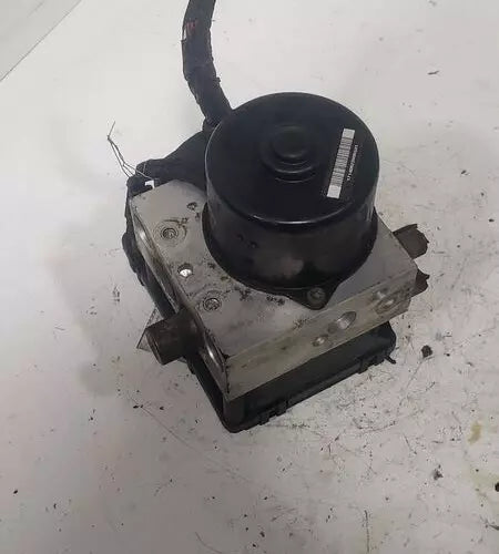 2003-2004 JEEP LIBERTY ABS Anti Lock Brake Pump Assembly OEM - Used