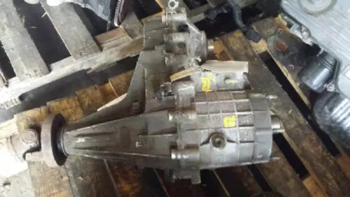 2003-2007 Chevrolet Suburban 1500 Transfer Case Assembly OEM - Used