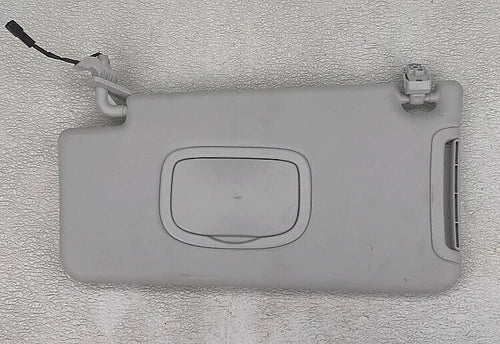 2015-2022 Jeep Renegade Left Driver Sunvisor Illumination Oem Gray - Used