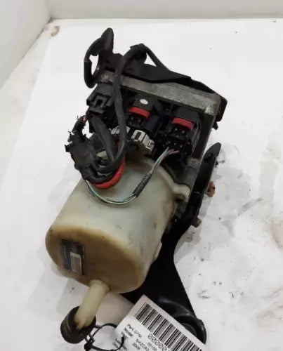 2005-2009 Mazda 3 Power Steering Pump - Used OEM Auto Part
