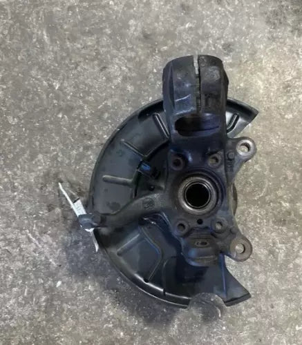 2014 - 2022 VOLKSWAGEN PASSAT REAR LEFT SUSPENSION OEM SPINDLE KNUCKLE & HUB
