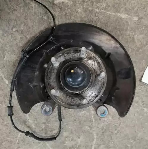 2011-2014 Ford Mustang Driver Left Front Spindle Knuckle Assembly W/o Abs Oem - Used