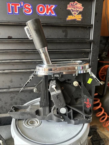 2004-2008 Ford F150 Truck AUTOMATIC Center FLOOR GEAR SHIFTER ASSEMBLY (302) - Used OEM Auto Part