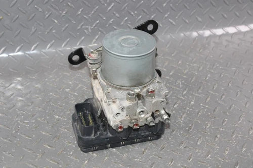 2016-2023 TOYOTA TACOMA ABS Anti-Lock Brake Actuator Pump Assembly OEM - Used