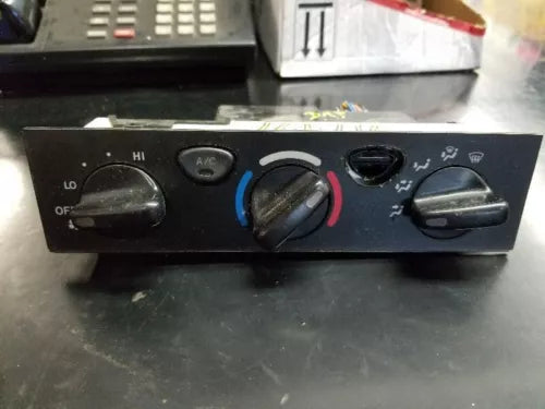 2001-2004 Toyota 4 Runner AC Heater Temperature Control Assembly OEM - Used