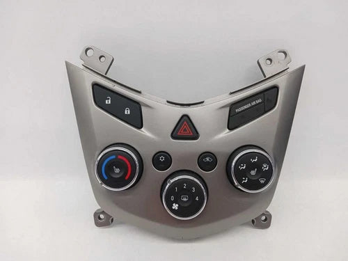 2015-2016 Chevrolet Sonic AC Heater Temperature Control OEM - Used