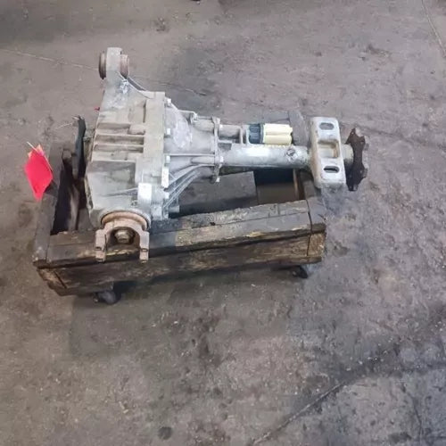 1999-2007 Chevy Silverado 1500 Front Axle Differential Carrier 3.73 Ratio OEM - Used