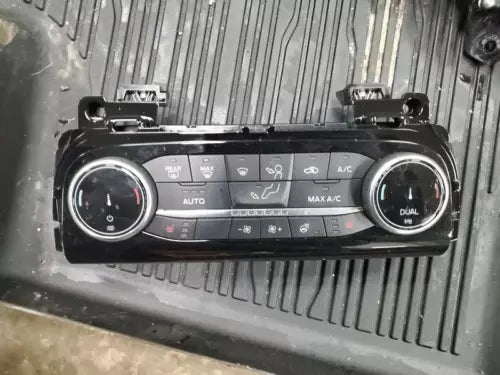2022 Ford Escape AC Heater Temperature Control Unit OEM - Used