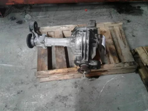 2004-2014 Nissan Titan Armada Front Axle Differential Carrier 2.937 Ratio Oem - Used