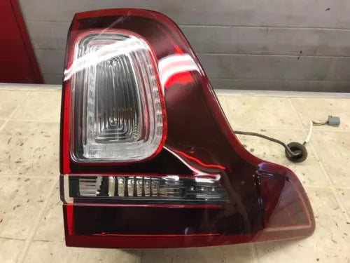 2013-2015 Ford Explorer Rear Left Driver Side Tail Light W/O Police Package Oem - Used
