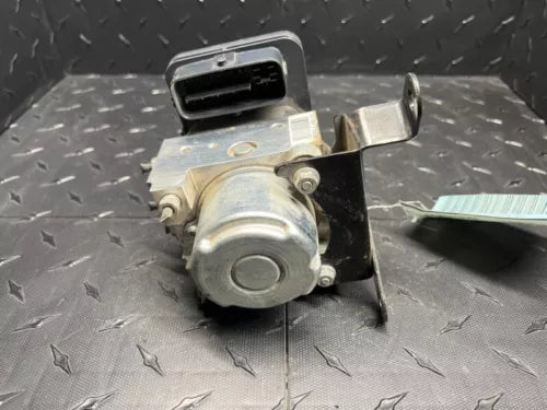 2005-2008 Toyota Tacoma ABS Anti-Lock Brake Pump Control Module Assembly 4X4 - Used OEM Auto Part