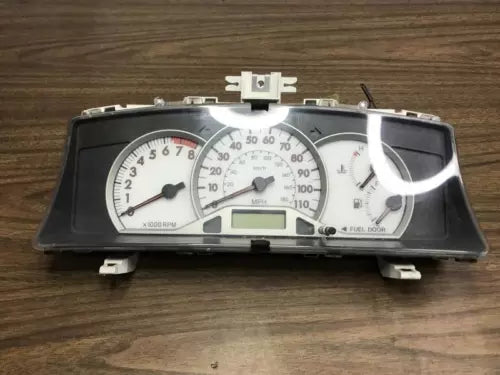 2004-2007 Toyota Corolla MPH Speedometer Speedo Cluster OEM - Used