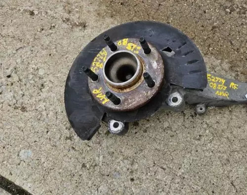 2005-2011 Cadillac STS RWD Right Passenger Side Spindle Knuckle Hub OEM - Used