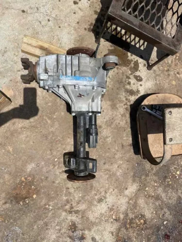 1997-2000 Chevy Tahoe Front Differential Carrier 3.42 Ratio Opt GU6 in Warranty - Used OEM Auto Part
