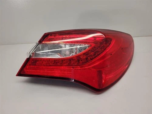 2011-2014 Chrysler 200 Right Passenger Side Tail Light Assembly RH Sdn Oem