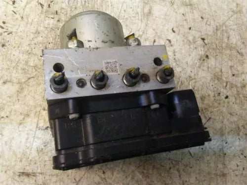2012-2013 Honda Fit Automatic Gasoline ABS Anti-Lock Brake Pump Assembly - Used OEM Auto Part