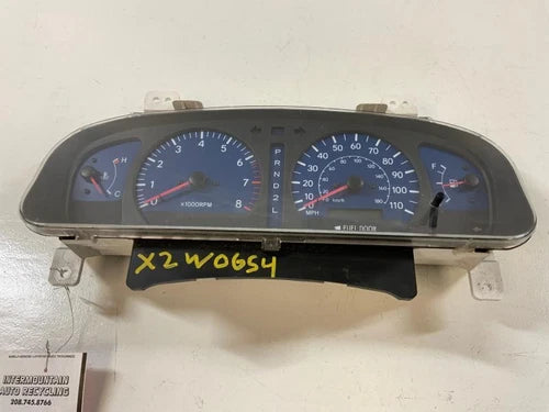 TOYOTA SIENNA 2001-2003 SPEEDOMETER INSTRUMENT CLUSTER GAUGE OEM - Used