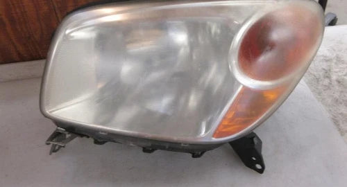 2004-2005 TOYOTA RAV4 LH DRIVER HEADLIGHT ASSEMBLY - Used OEM Auto Part