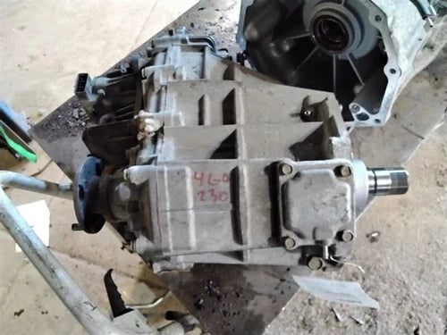 2005-2007 Toyota Sequoia Transfer Case Assembly 4.7L AT, 2UZFE engine Used. OEM