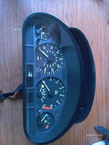 2001-2003 BMW 325i Speedometer Cluster MPH AT OEM - Used