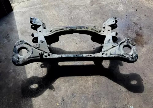 2005-2015 Nissan Armada Cradle Crossmember/K-Fram Rear Suspension Subframe Used nissan