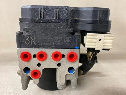 2004-2007 Toyota Highlander ABS Anti Lock Brake Pump Assembly FWD OEM - Used