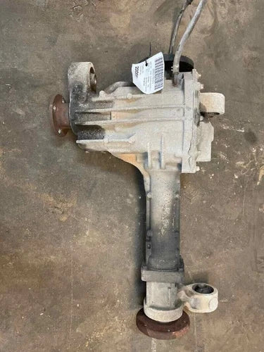 2004-2015 Nissan Armada Front Axle Differential Carrier 2.94 Ratio Oem - Used