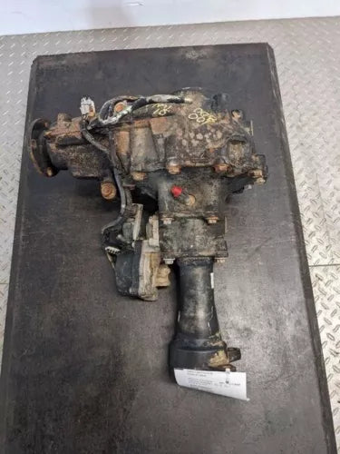 2000-2006 Toyota Tundra Front Differential Carrier 8 Cylinder Ratio 3.91 OEM - Used