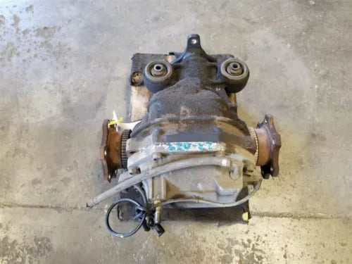 2008 INFINITI G37 Rear Differential Carrier 3.692 Ratio Non-Locking RWD OEM - Used