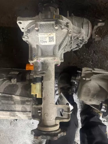 2014-2020 Chevy Silverado 1500 Front Differential Carrier Opt GU6 3.42 Ratio - Used OEM Auto Part