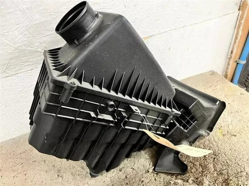 2018-2023 Jeep Wrangler Air Box Cleaner 3.6L OEM - Used