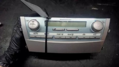 2007-2009 Toyota Camry Heater Temperature Climate Control Push Button Exc Hybrid - Used OEM Auto Part