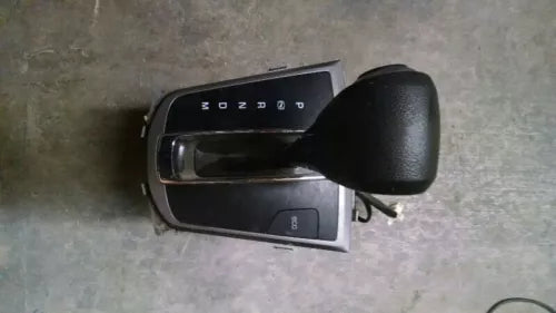 2012-2015 Chevrolet Captiva Automatic Trans Floor Gear Shift Shifter Assembly - Used OEM Auto Part