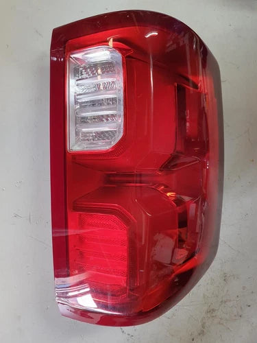 2016-2018 CHEVROLET SILVERADO LH Left Driver Side LED Tail Light Lamp OEM 2017 - Used
