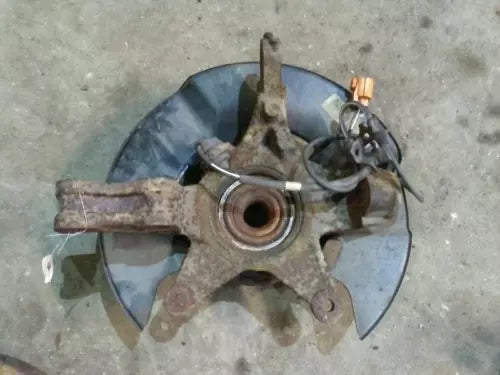 1999-2004 Honda Odyssey Passenger Right Front Spindle Knuckle OEM - Used