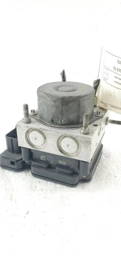 2013 Nissan Versa ABS Anti Lock Brake Actuator Pump OEM - Used