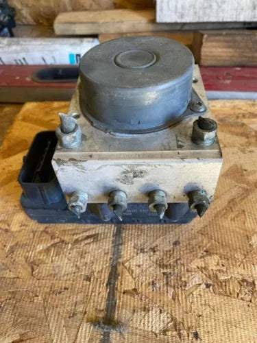 2012-2013 Toyota Corolla ABS Anti Lock Brake Pump Assembly OEM 12-13 - Used