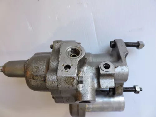 1991-1993 GMC Safari Van Power Brake Booster (hydraulic) Master cylinder (AWD) - Used OEM Auto Part